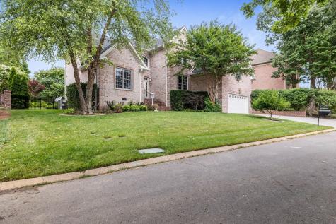 102 Liberty Cove Hendersonville TN 37075