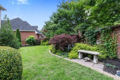 102 Liberty Cove Hendersonville TN 37075