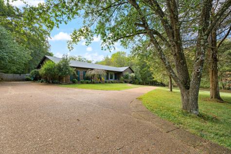 106 E Shady Trail Old Hickory TN 37138