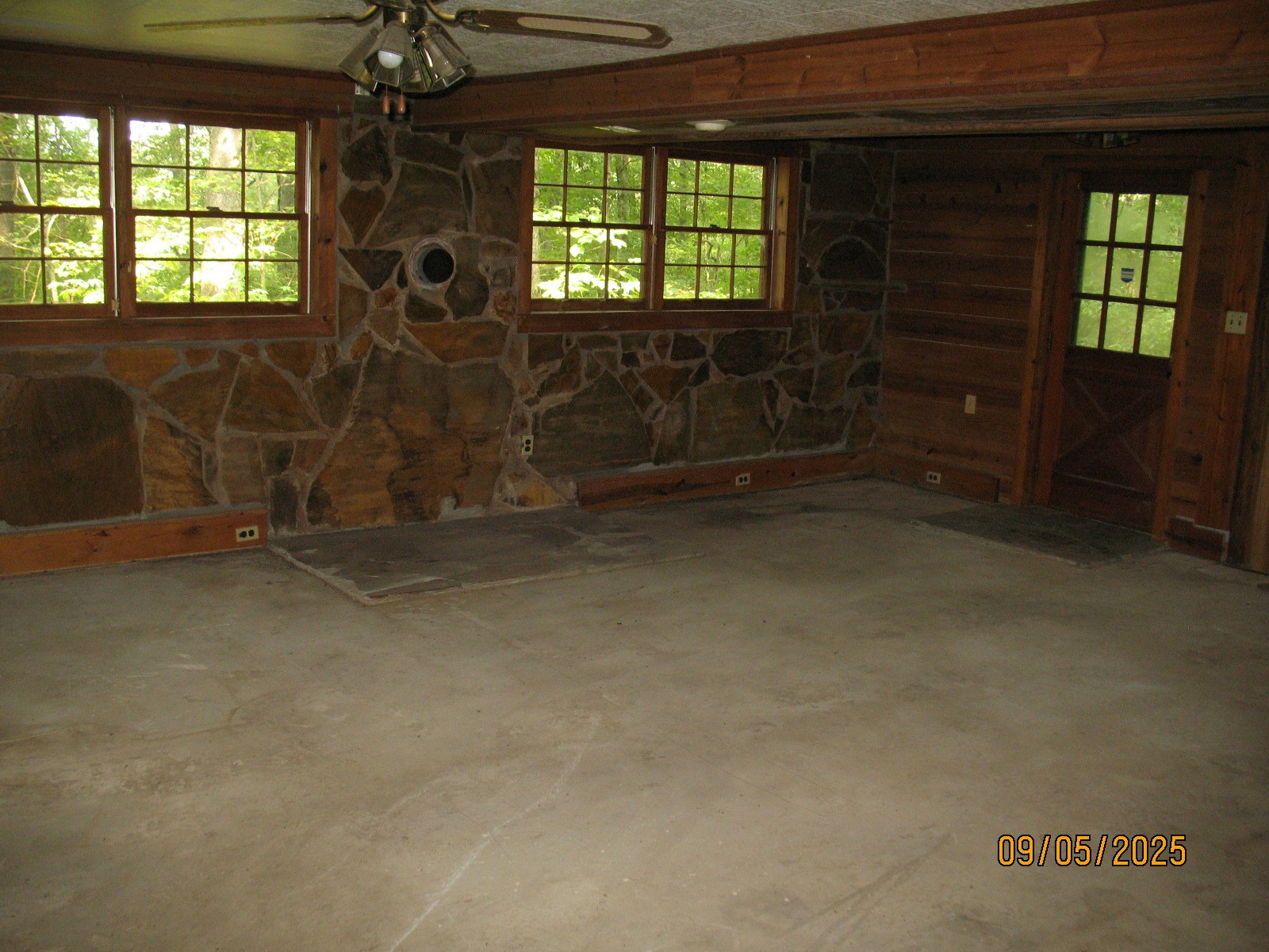1555 Brown Creek Drive Crossville TN 38571