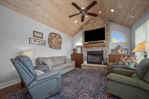 50 Bill Edde Road Belvidere TN 37306