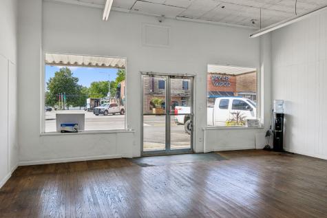 39 E Main Street Hohenwald TN 38462