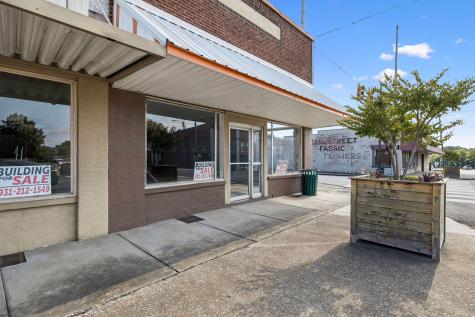 39 E Main Street Hohenwald TN 38462