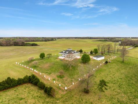 99 Posey Circle Saint Joseph TN 38481
