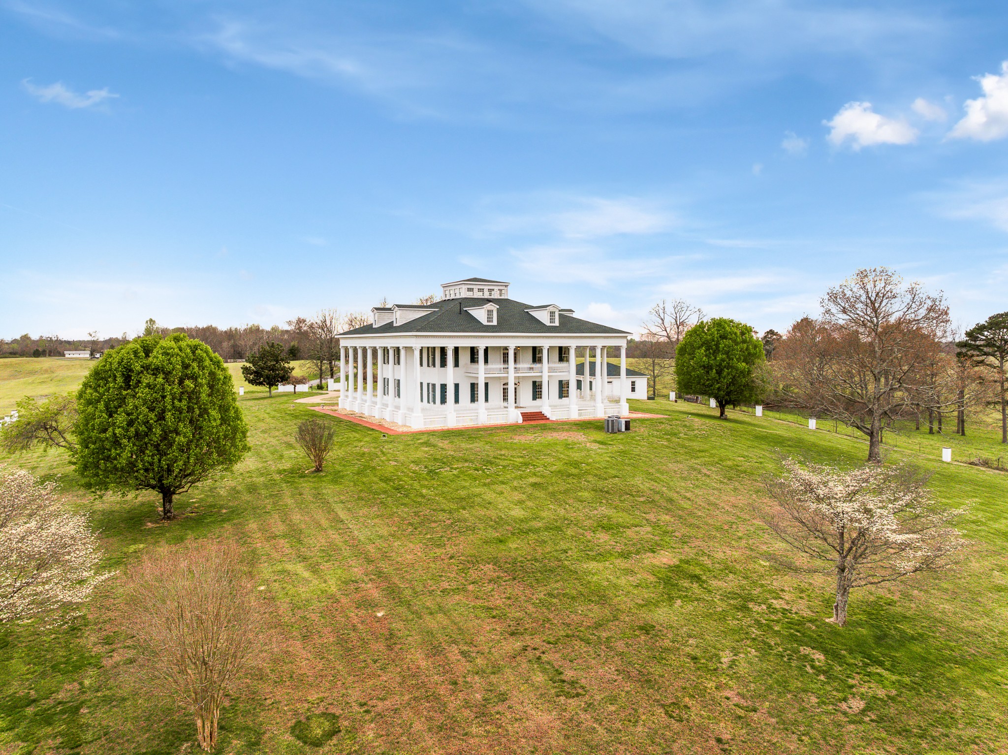99 Posey Circle Saint Joseph TN 38481