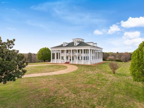 99 Posey Circle Saint Joseph TN 38481