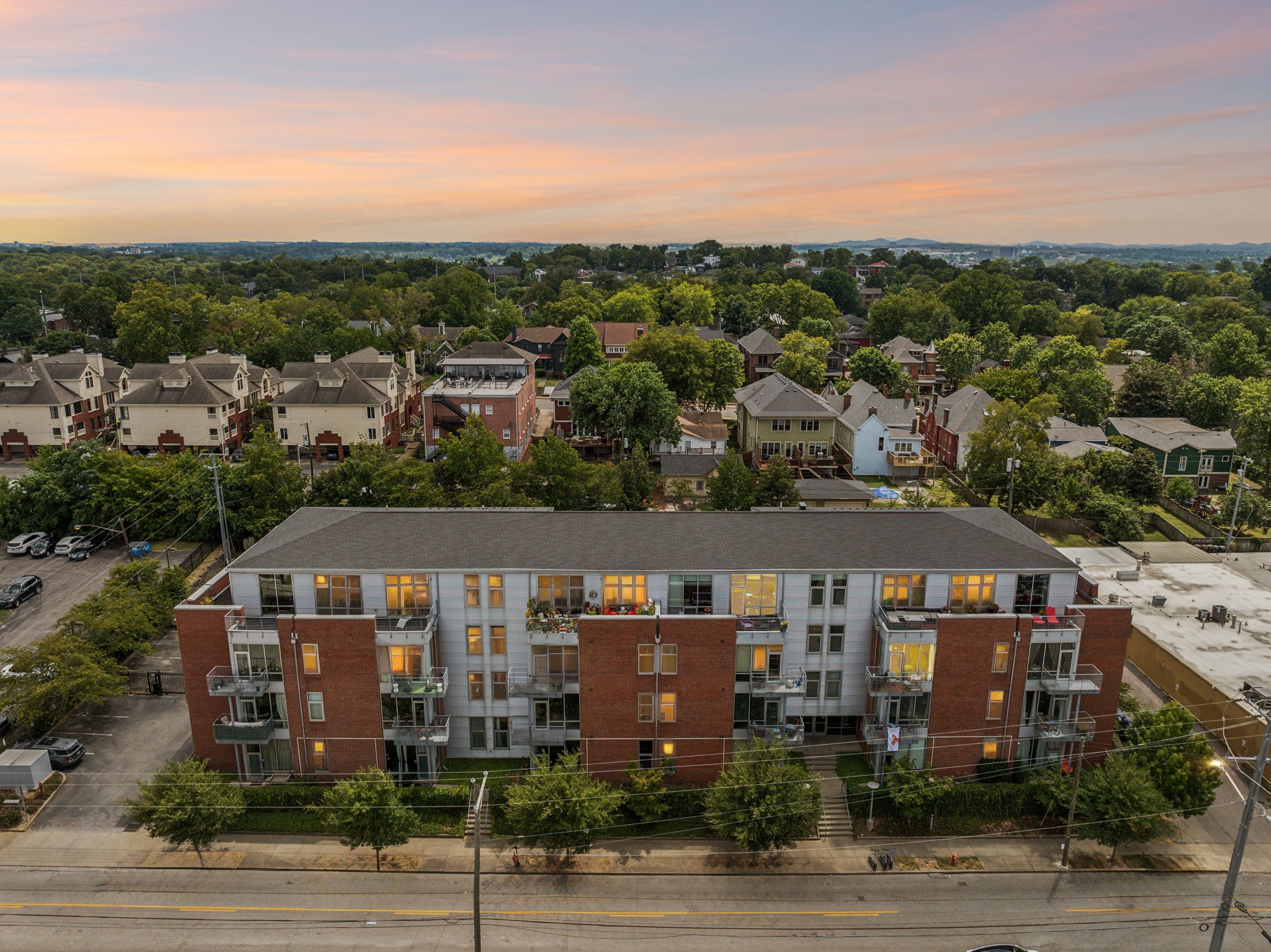 926 Woodland Street Nashville TN 37206