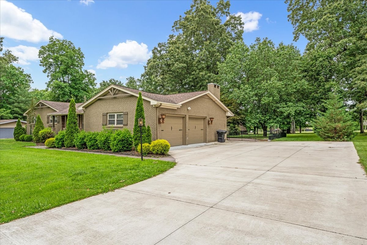 1809 Country Club Drive Tullahoma TN 37388