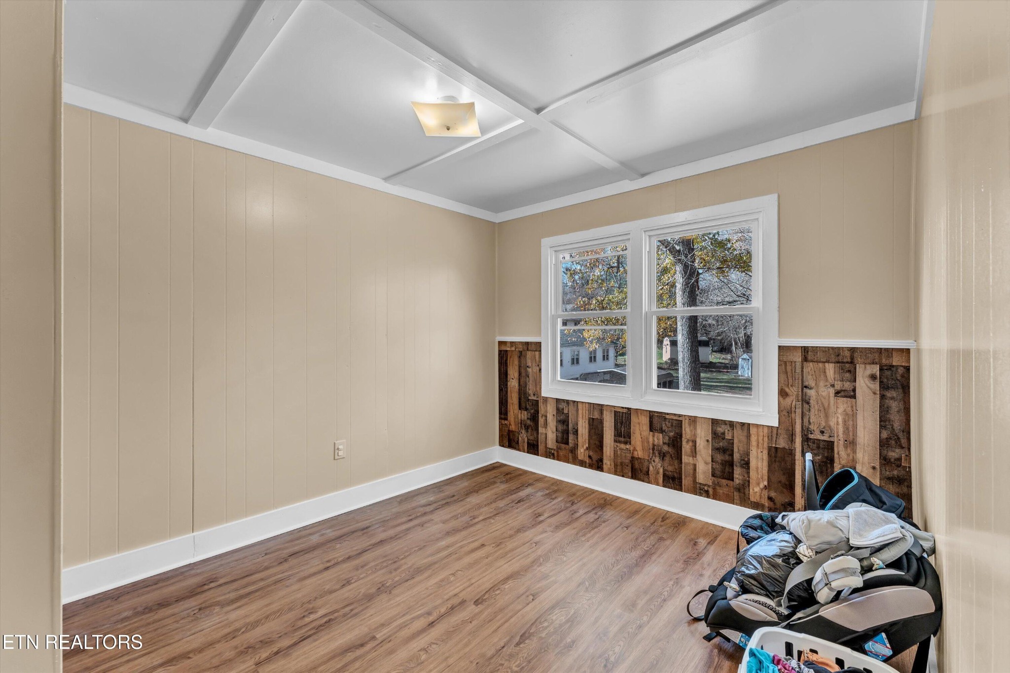 558560 W Outer Drive Oak Ridge TN 37830