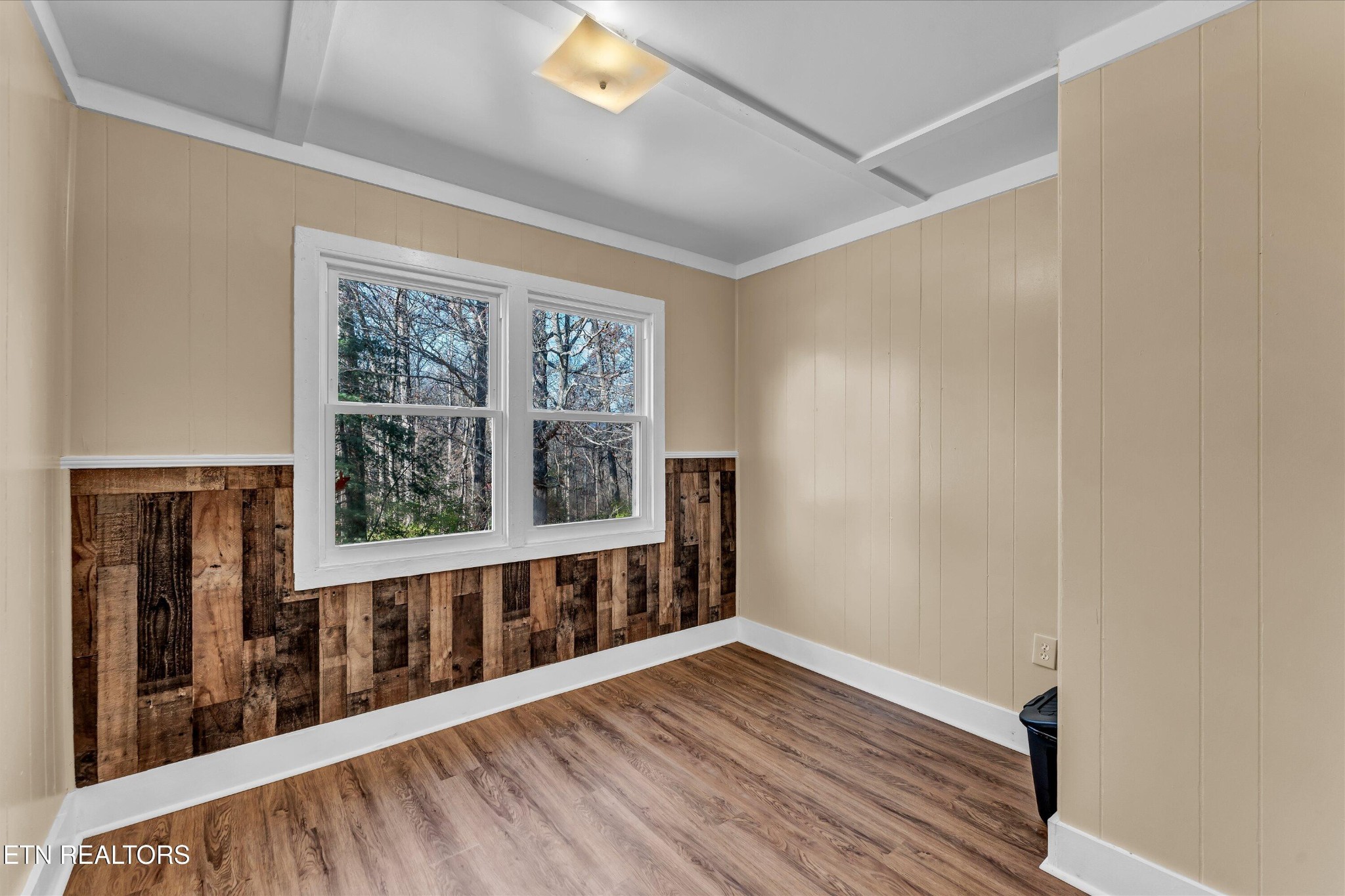 558560 W Outer Drive Oak Ridge TN 37830