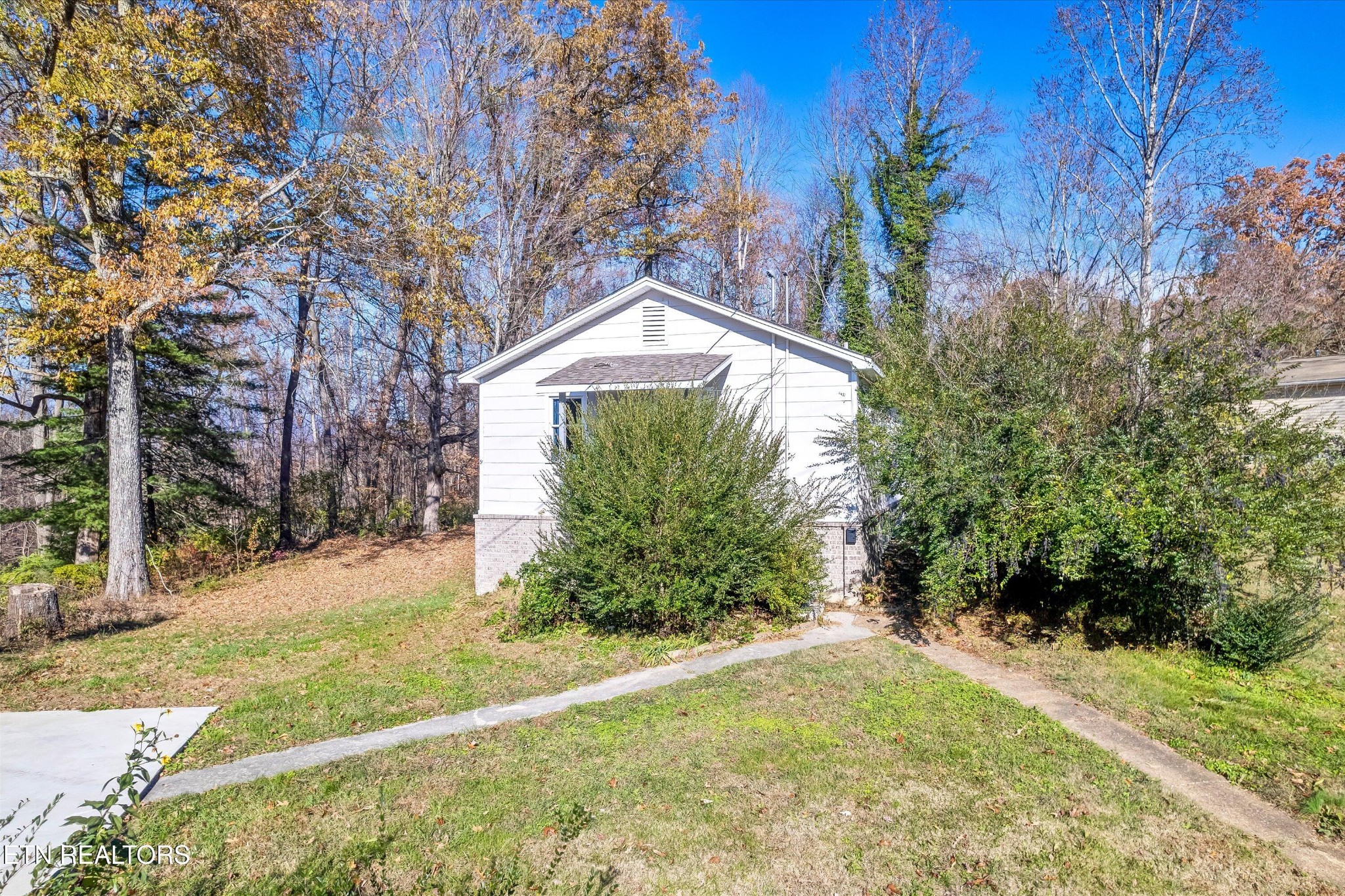 558560 W Outer Drive Oak Ridge TN 37830