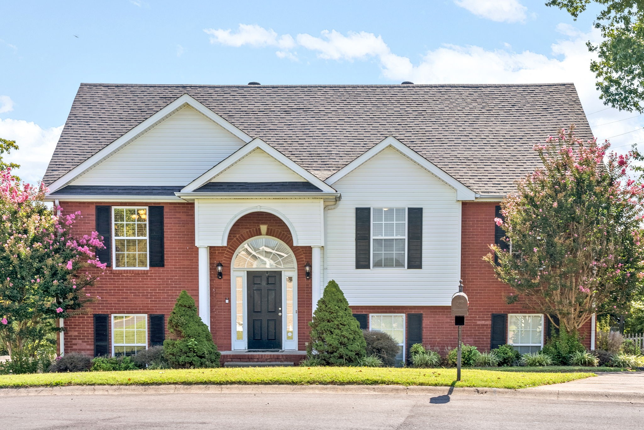 3150 Holly Point Clarksville TN 37043
