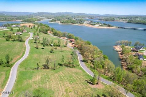 2093 Edgewater Sound Morristown TN 37814