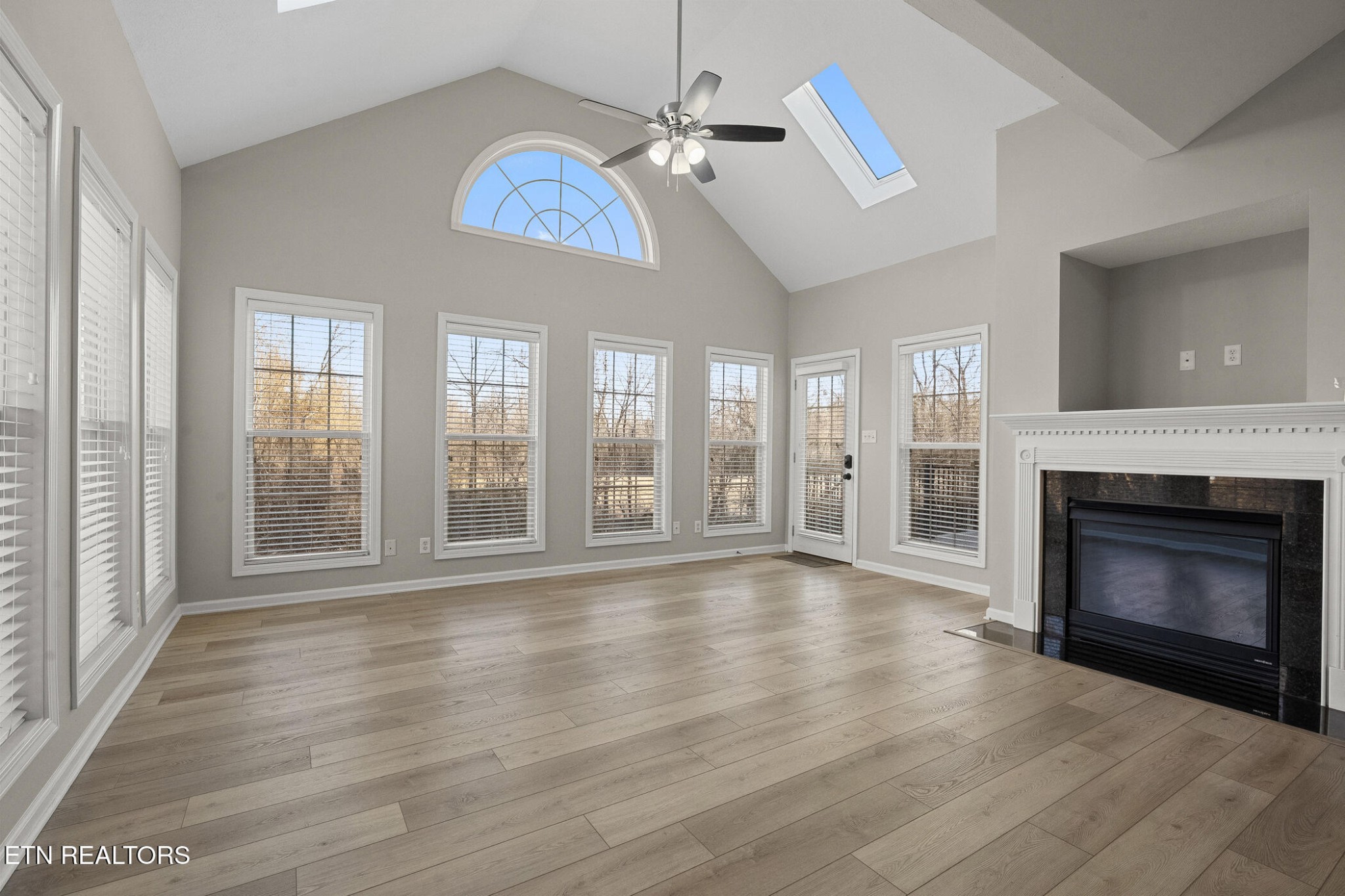 4651 Oak Meadow Way Knoxville TN 37918