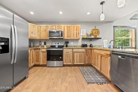 2046 Slippery Rock Circle Sevierville TN 37862