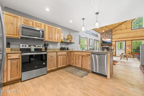 2046 Slippery Rock Circle Sevierville TN 37862