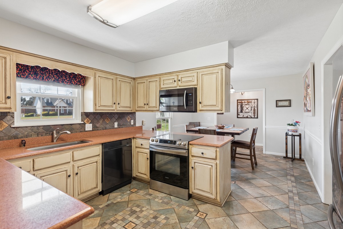 503 Cedar Brook Drive White House TN 37188