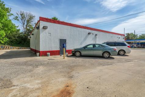 2702 Dickerson Pike Nashville TN 37207