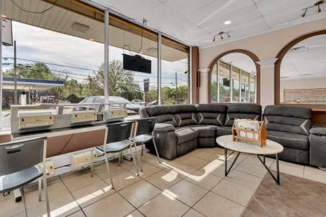 2702 Dickerson Pike Nashville TN 37207