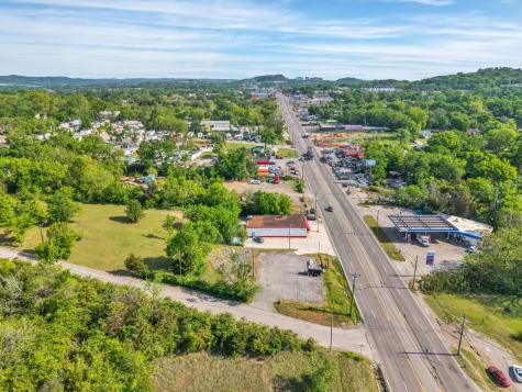 2702 Dickerson Pike Nashville TN 37207