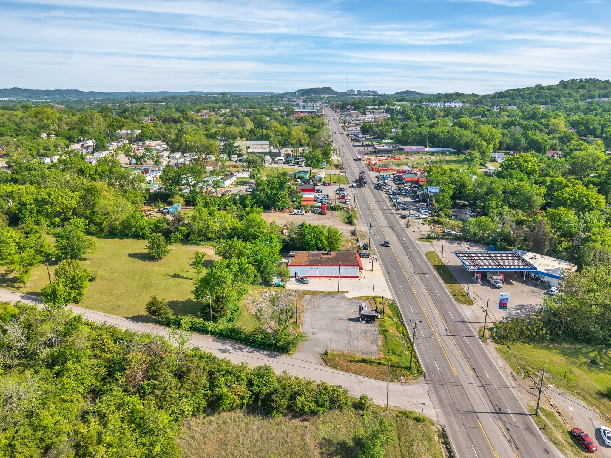 2702 Dickerson Pike Nashville TN 37207