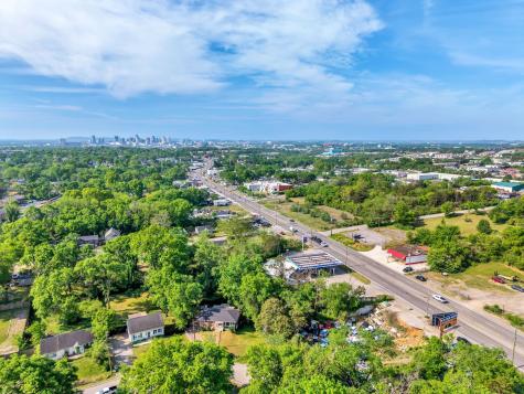 2702 Dickerson Pike Nashville TN 37207