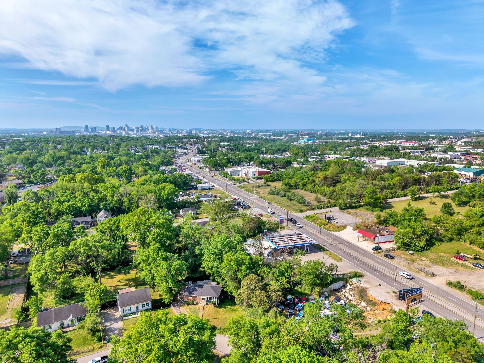 2702 Dickerson Pike Nashville TN 37207