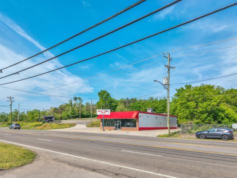 2702 Dickerson Pike Nashville TN 37207