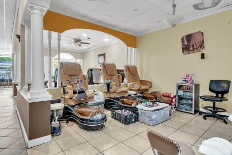 2702 Dickerson Pike Nashville TN 37207