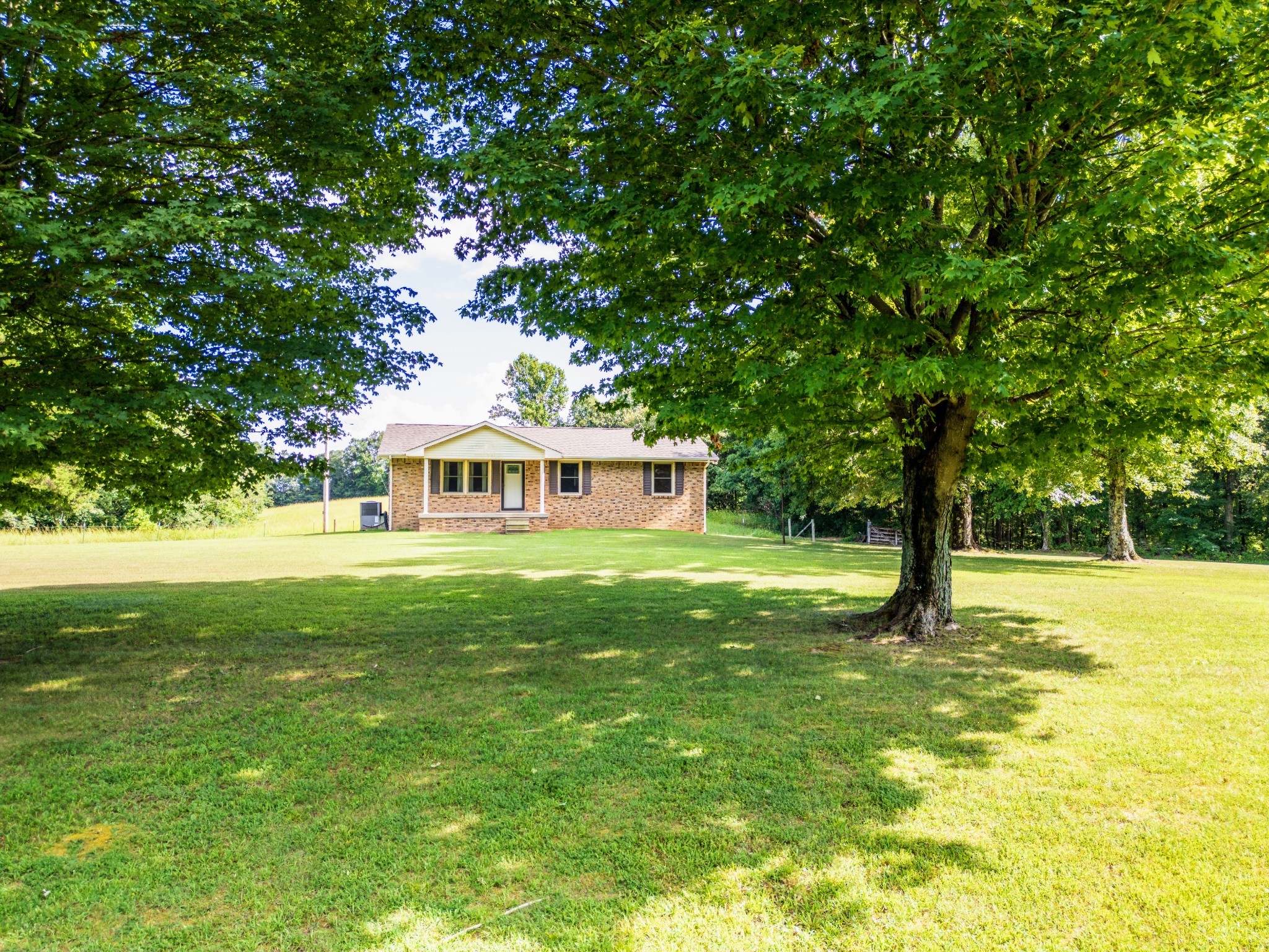 3923 Buckeye Road Cumberland City TN 37050