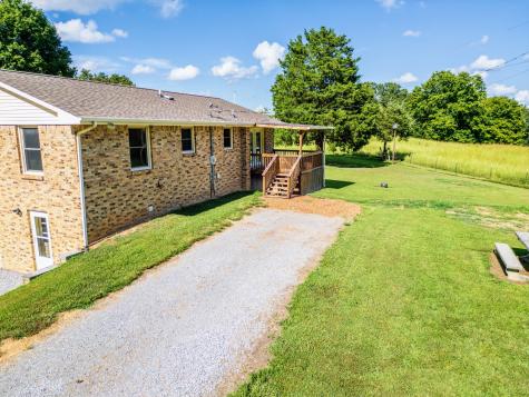 3923 Buckeye Road Cumberland City TN 37050