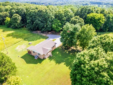 3923 Buckeye Road Cumberland City TN 37050