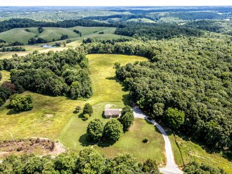 3923 Buckeye Road Cumberland City TN 37050