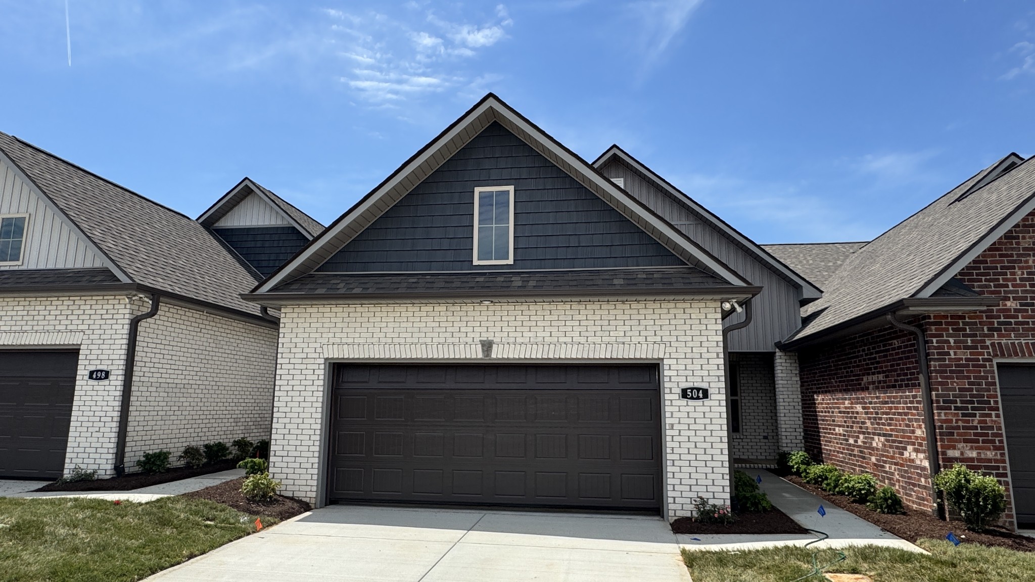 504 W Foxrun Springfield TN 37172