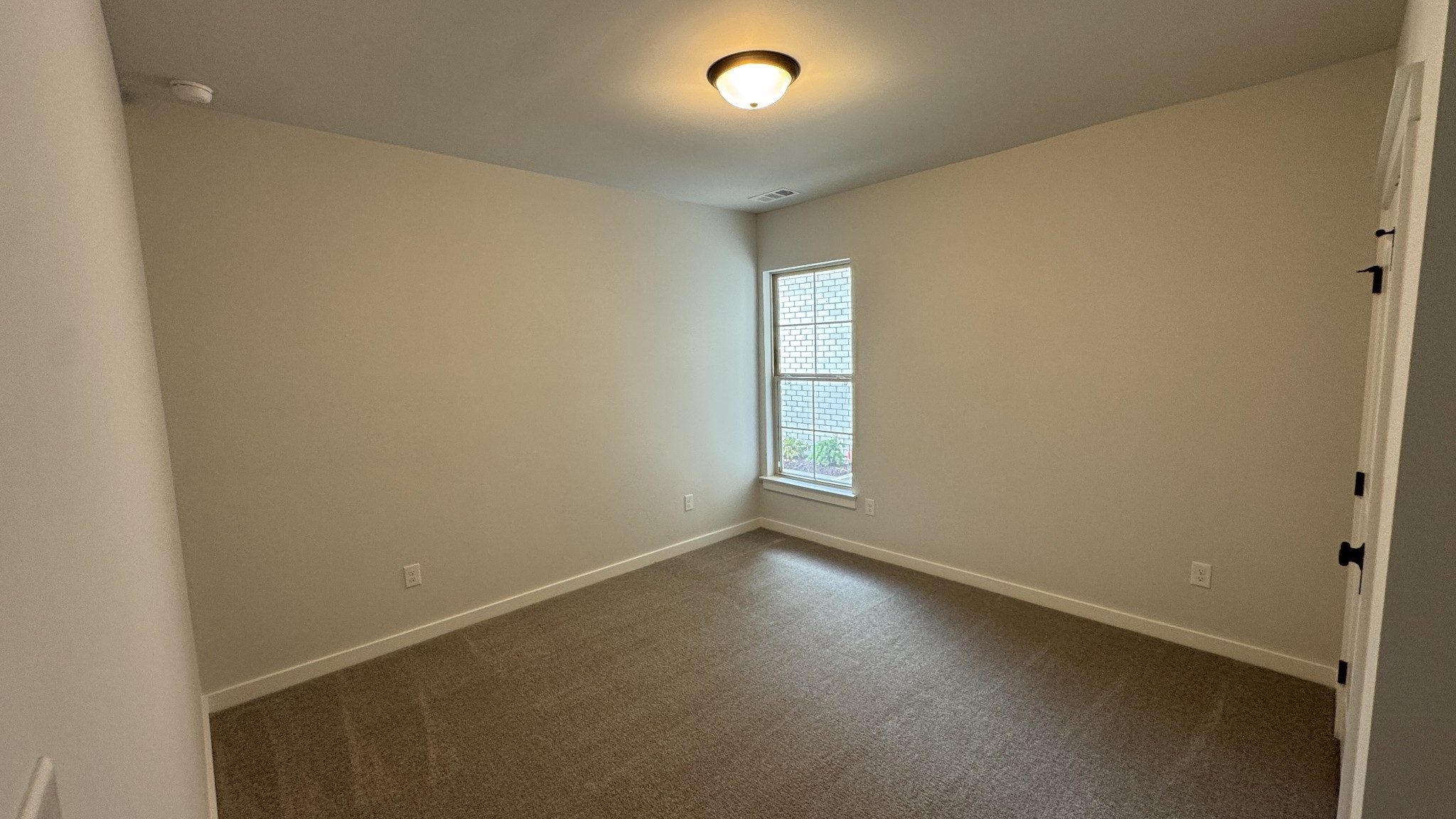 504 W Foxrun Springfield TN 37172