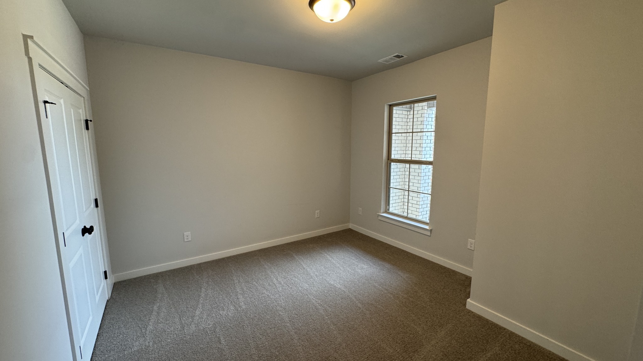 504 W Foxrun Springfield TN 37172