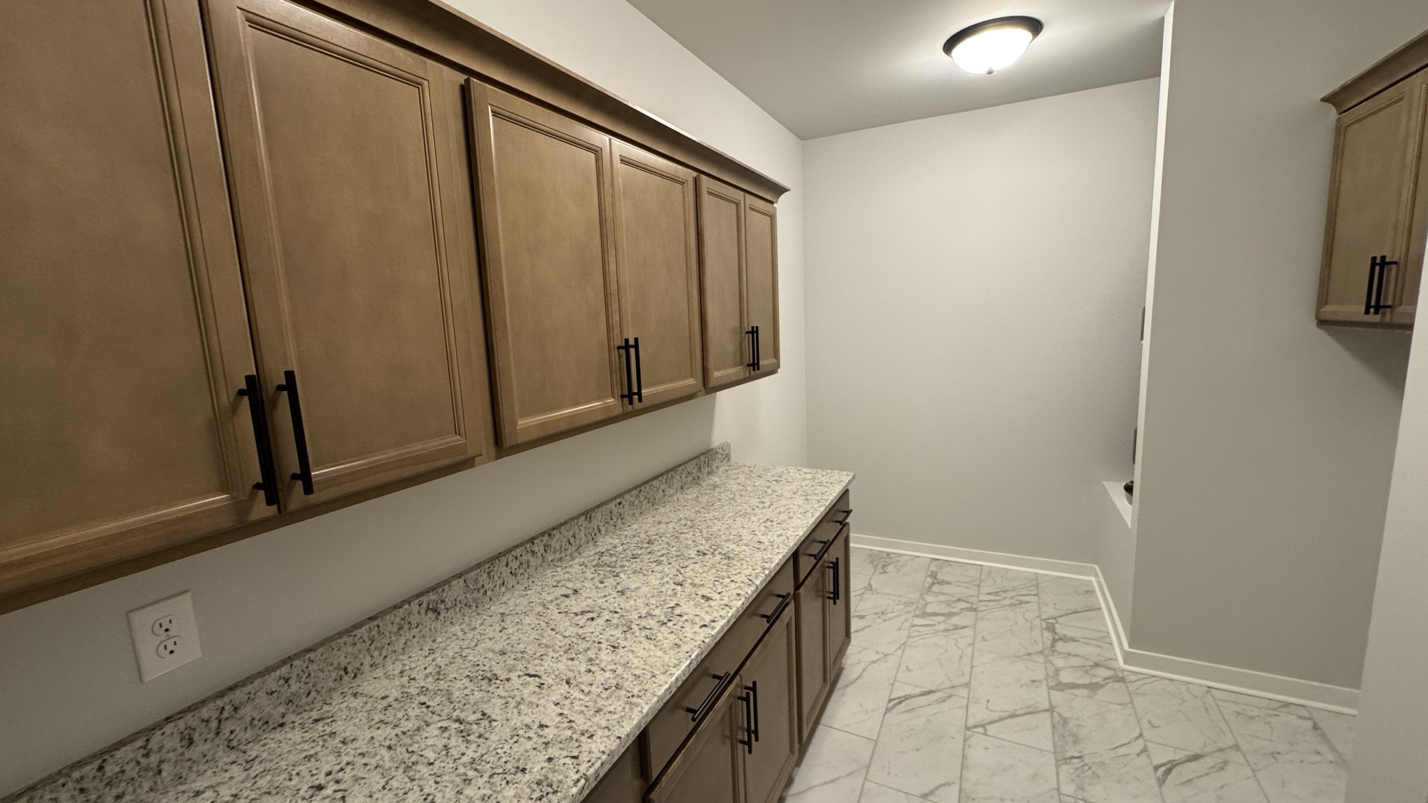 504 W Foxrun Springfield TN 37172