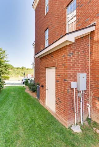 2083 Tollgate Boulevard Thompsons Station TN 37179