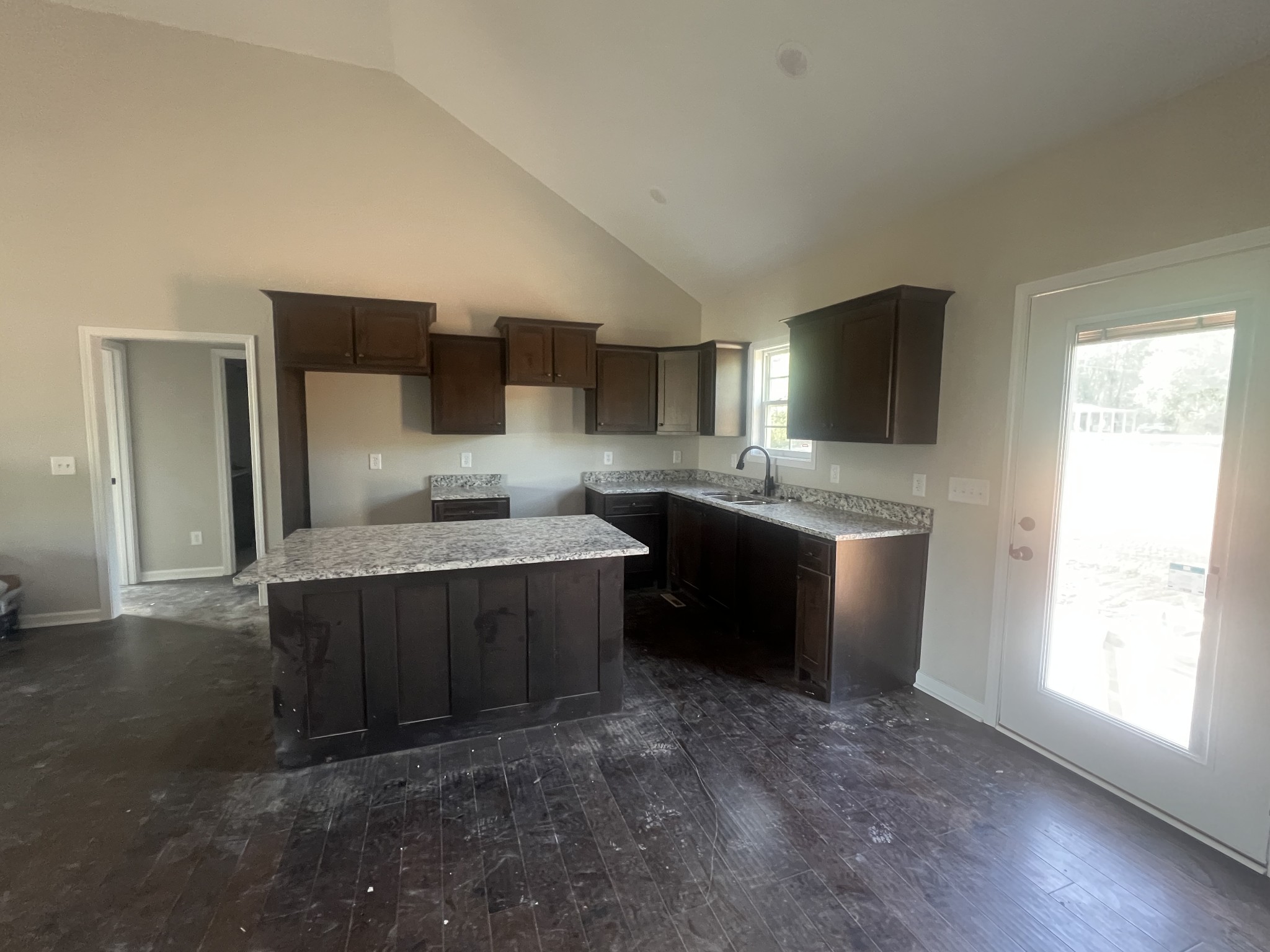 398 N Harris Road Portland TN 37148