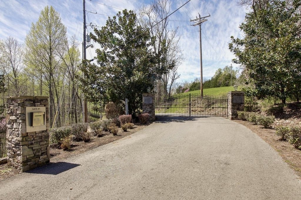 800 Harbor Drive Lancaster TN 38569