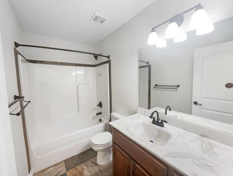 169 Kingstons Cove Clarksville TN 37042