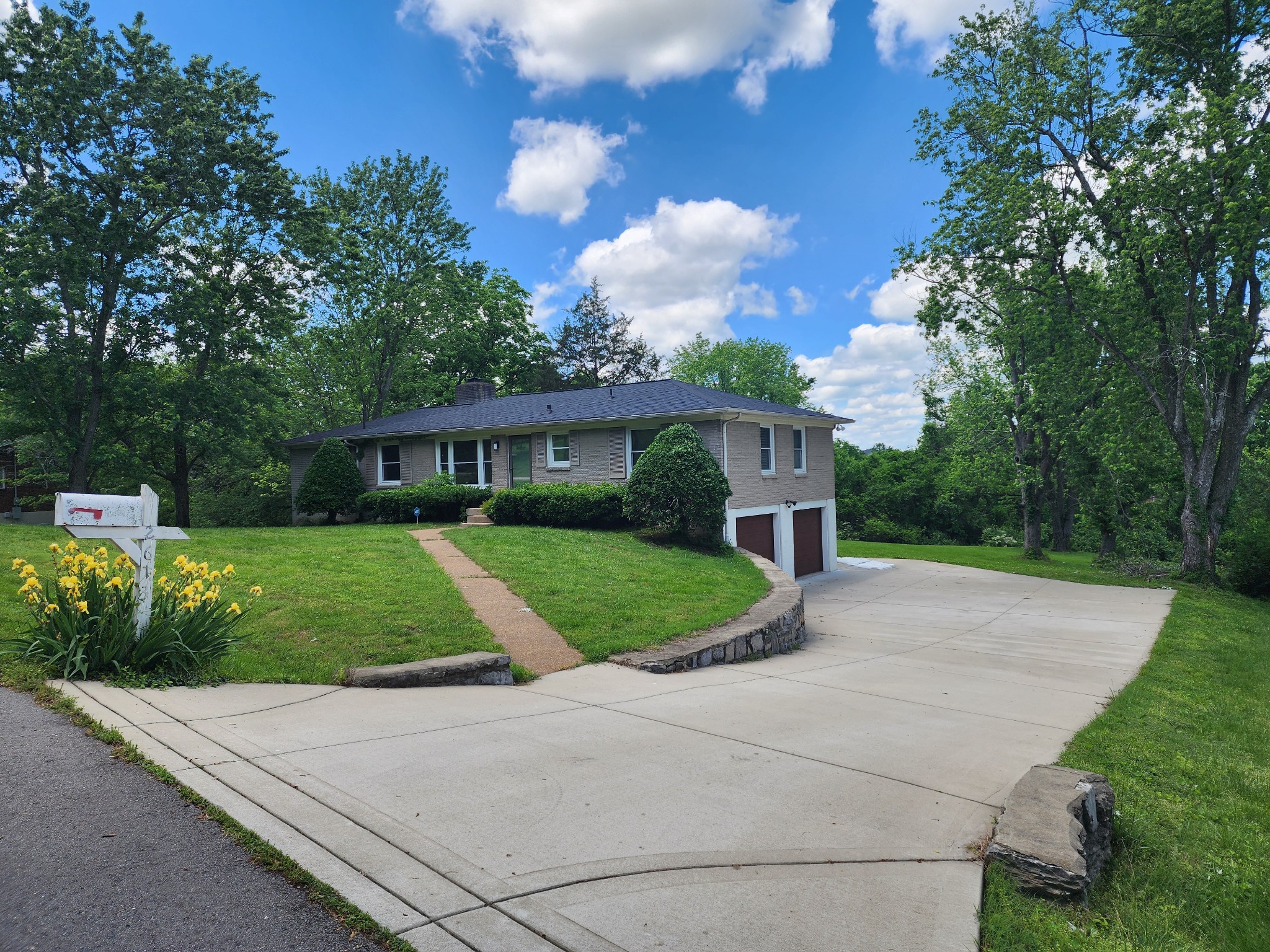 2613 Lishwood Drive Nashville TN 37214