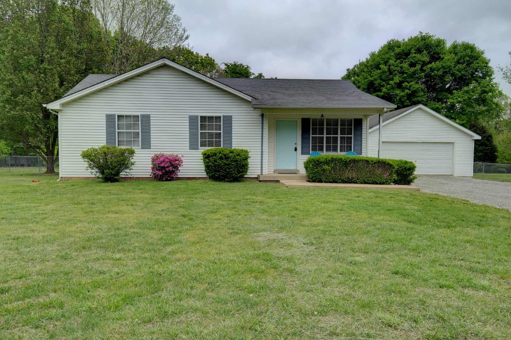 2033 Wolfe Road White Bluff TN 37187