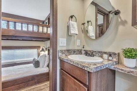 42 Oakleaf Trail Tracy City TN 37387