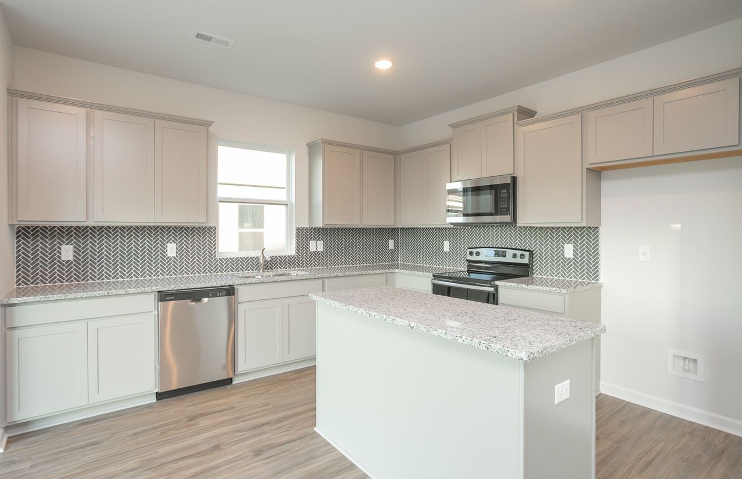 3268 Barrel Oak Pass Columbia TN 38401
