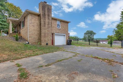 2009 Ridgecrest Circle Dickson TN 37055