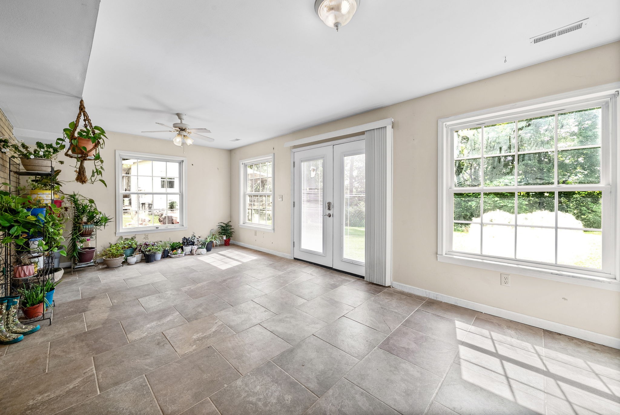 457 Lakeland Drive Dover TN 37058