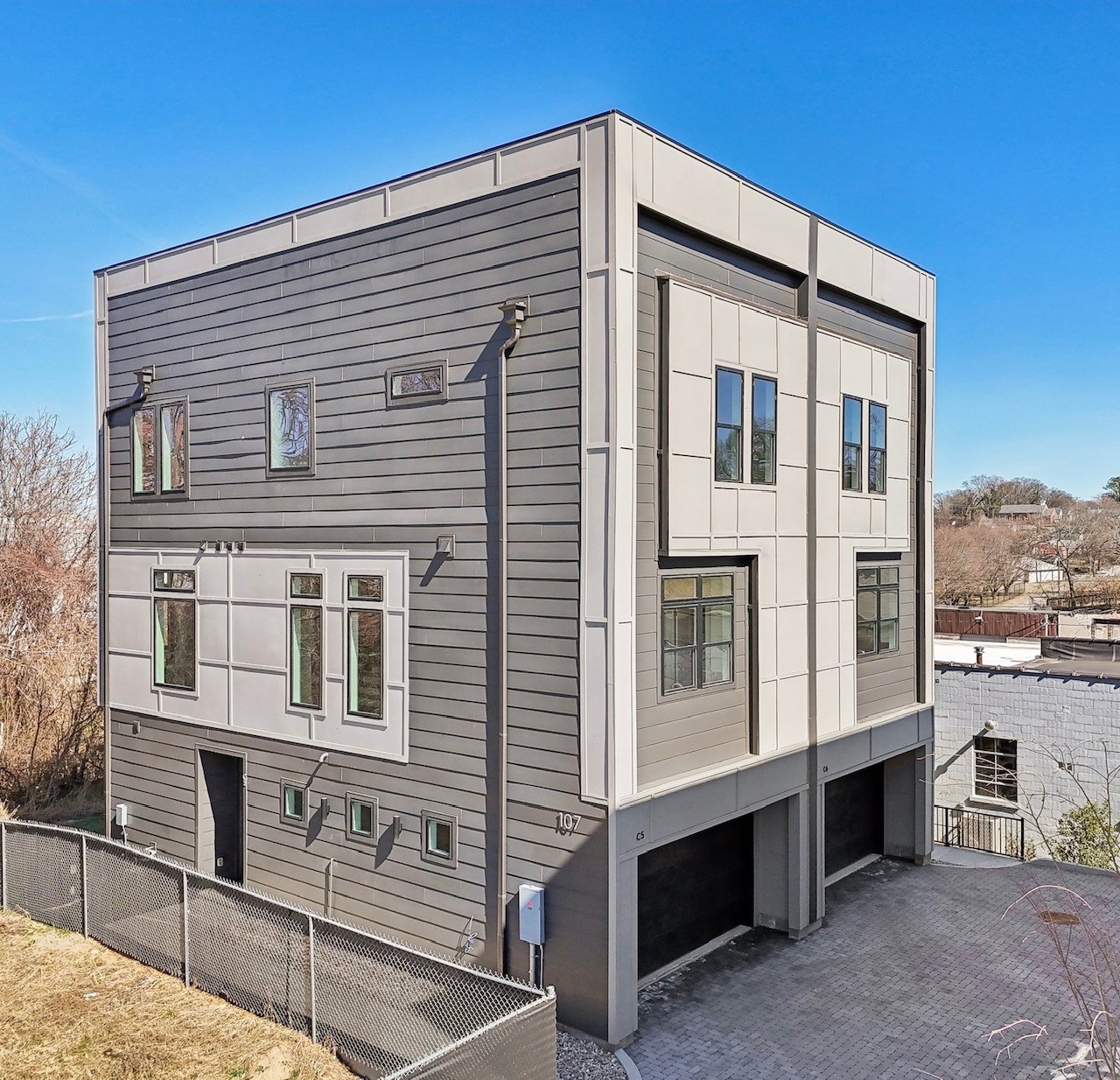 107 E 9th Street Columbia TN 38401