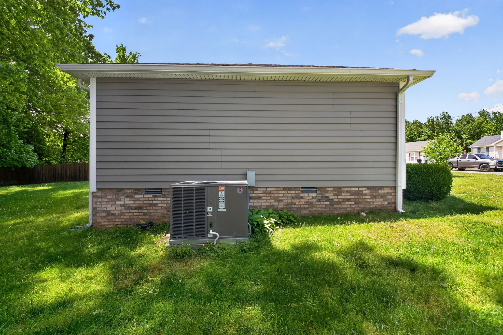 419 Woodale Drive Clarksville TN 37042