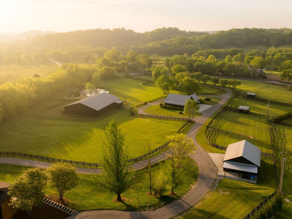 3636 Bear Creek Road Thompsons Station TN 37179